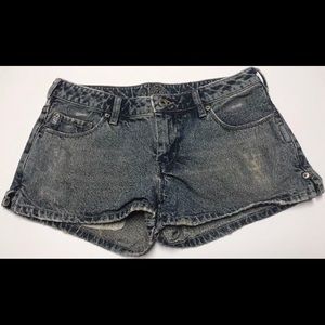 Silver Jeans Shorts women’s Distressed Size 30
